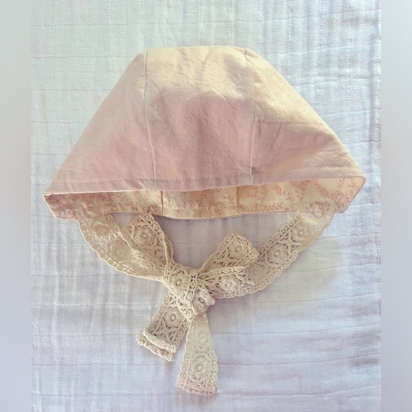 Handmade, Reversible, Light Pink And Cream Baby Bonnet🩷 - Picture 4 of 7